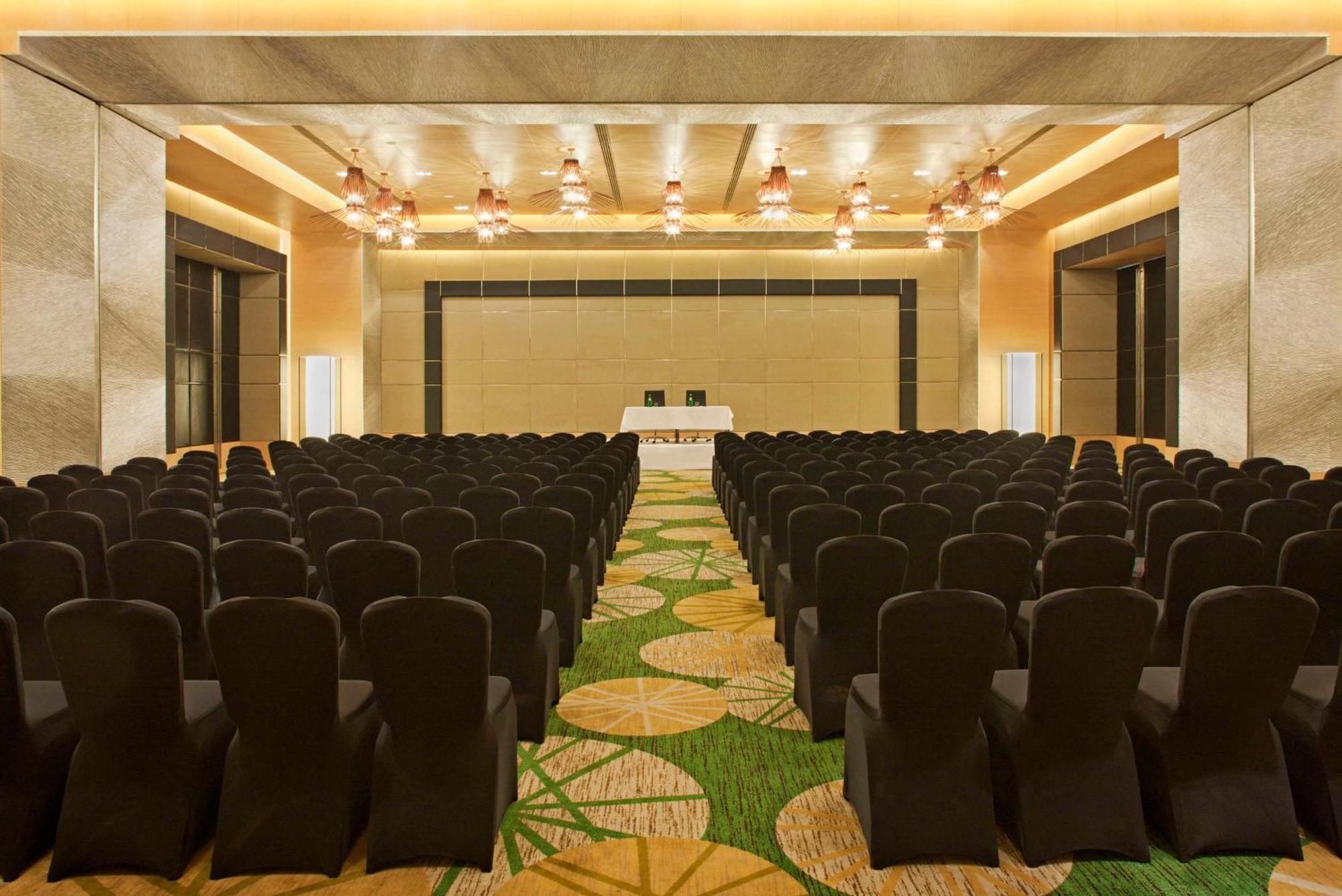 Radisson Blu Hotel Amritsar Extérieur photo The ballroom